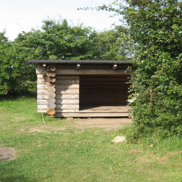 Shelter ved Nymølle Strand