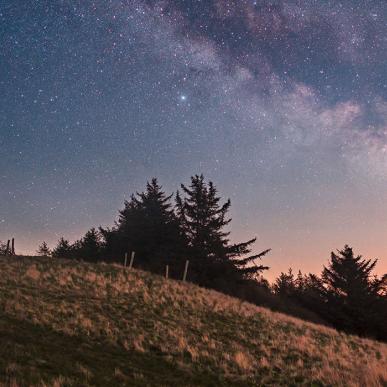Hanklit; mors, dark sky